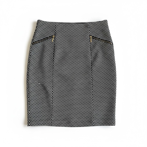 Alfani Black and White Patterned Pencil Skirt - Picture 4 of 7